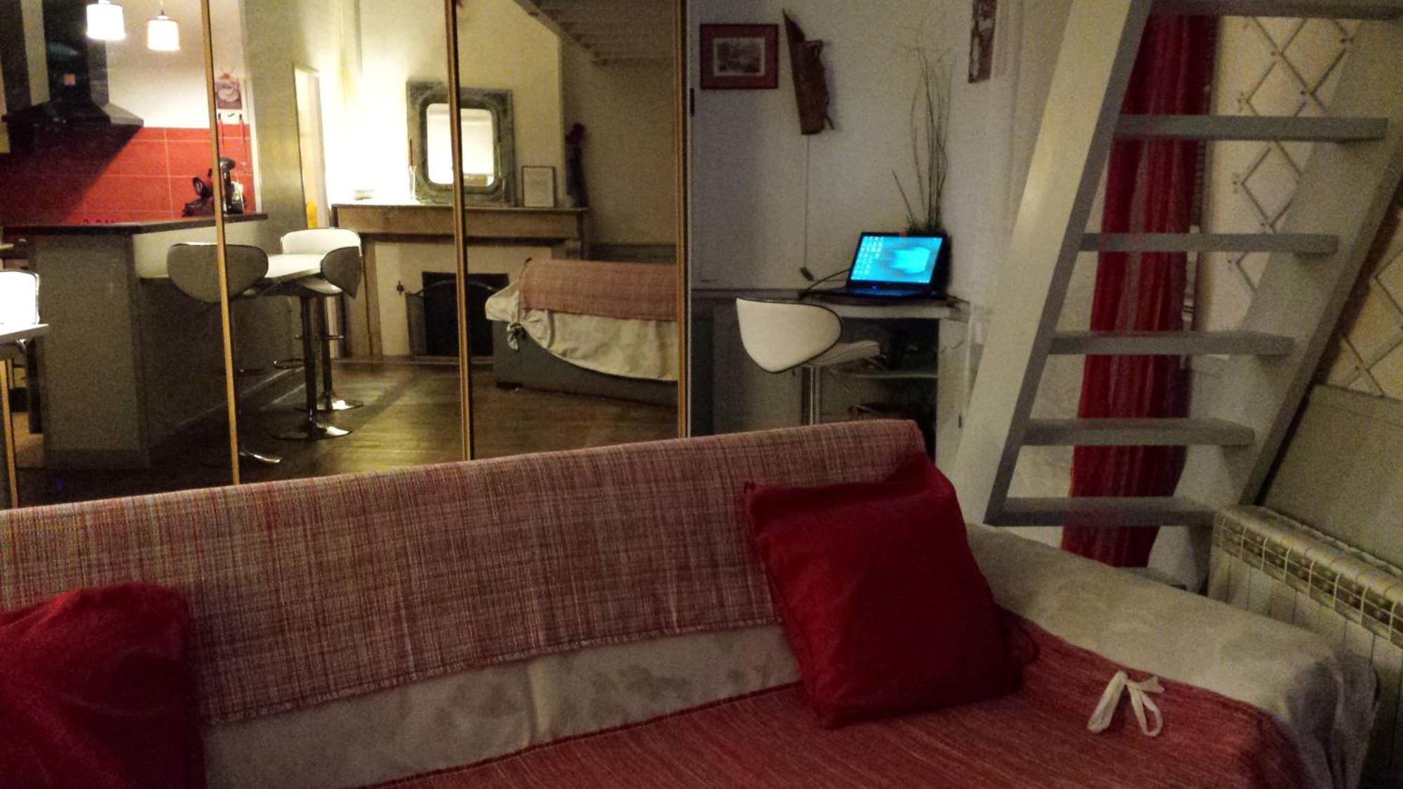Coquet Studio En Mezzanine Nuit Pour 2 Personnes 생지롱 외부 사진